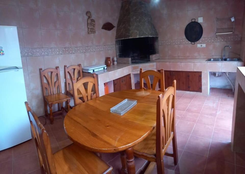 Casa Con Piscina Privada Villa บินารอส ภายนอก รูปภาพ