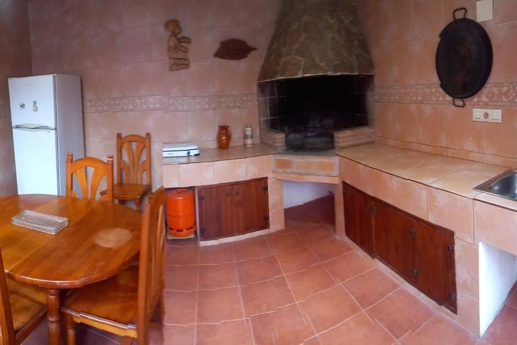 Casa Con Piscina Privada Villa บินารอส ภายนอก รูปภาพ