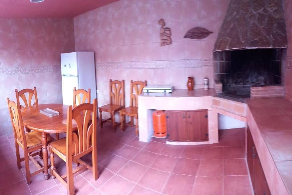 Casa Con Piscina Privada Villa บินารอส ภายนอก รูปภาพ
